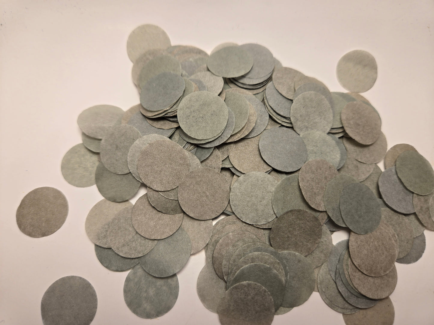 Round confetti, 20 scoops